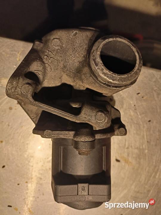 Zawór EGR peugeot partner II 2008 r 16 HDi 109 Dęba