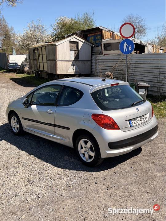 Peugeot 207 14 benzyna 112000 ładny Gubin