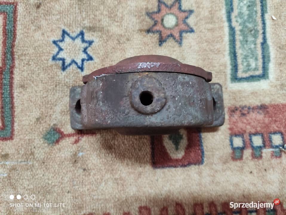 Obudowa łożyska nowa i rączka Pozostałe Przeworno