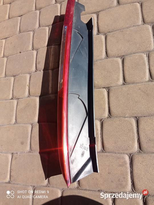 Lampa tył Ford Focus lewa 4M5113405A Oleszyce