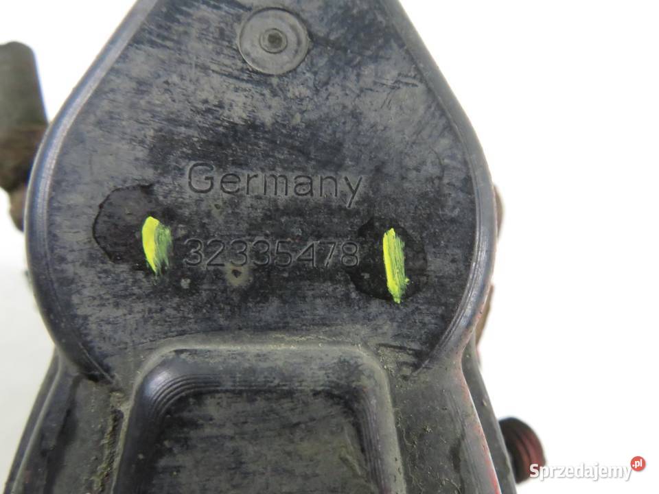 ZACISK LEWY TYŁ AUDI A4 B8 20 TDI 32335478 Zaciski i jarzma