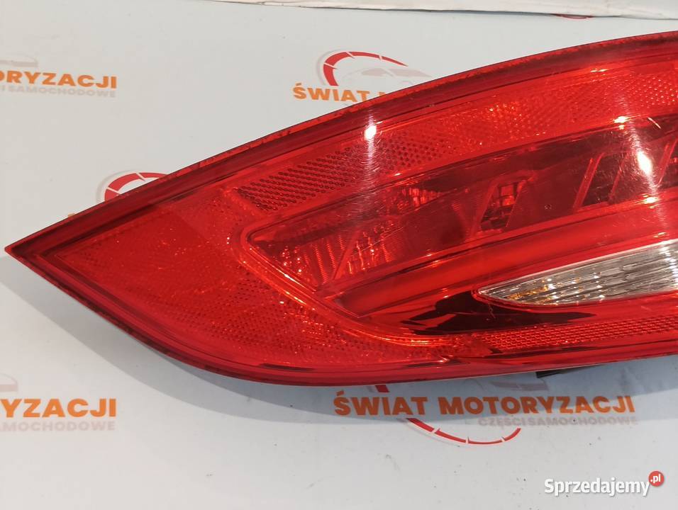 JAGUAR XE 16r lampa prawa tył osobowe Kielce