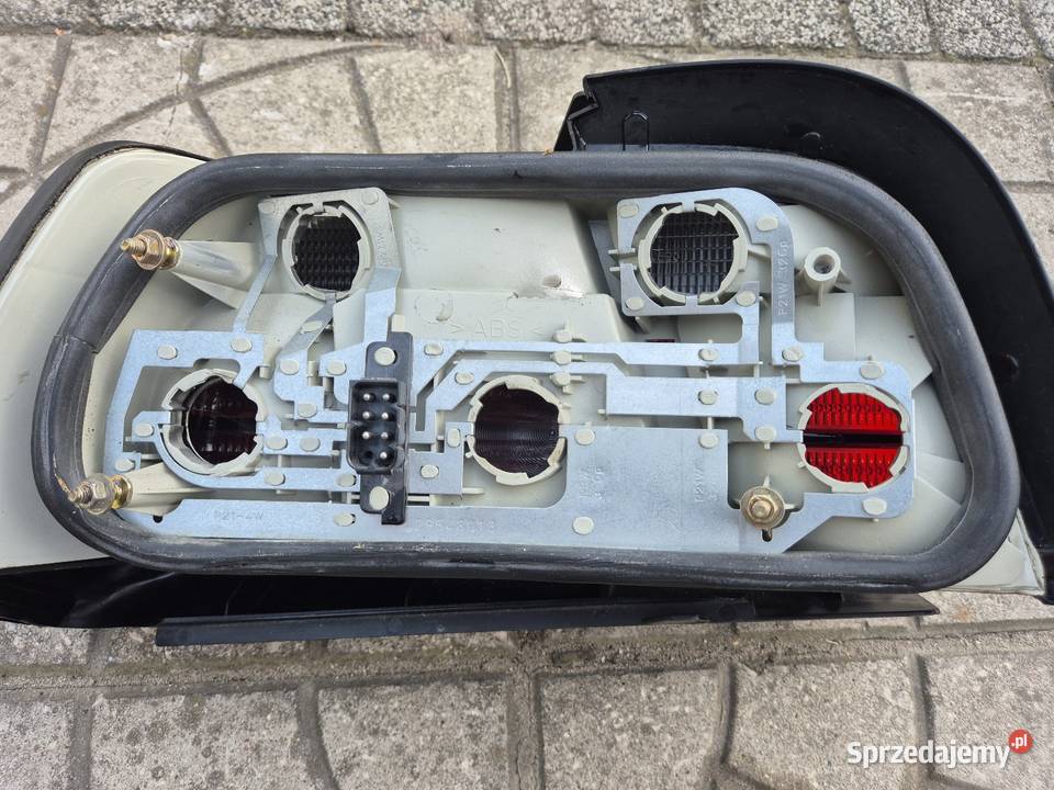BMW e36 coupe cabrio lampy tylne mpakiet biały Łódź