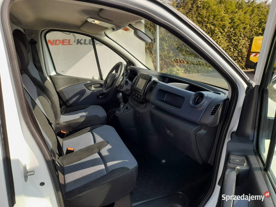 Opel Vivaro Nawigacja czujniki parkowania Lipiany