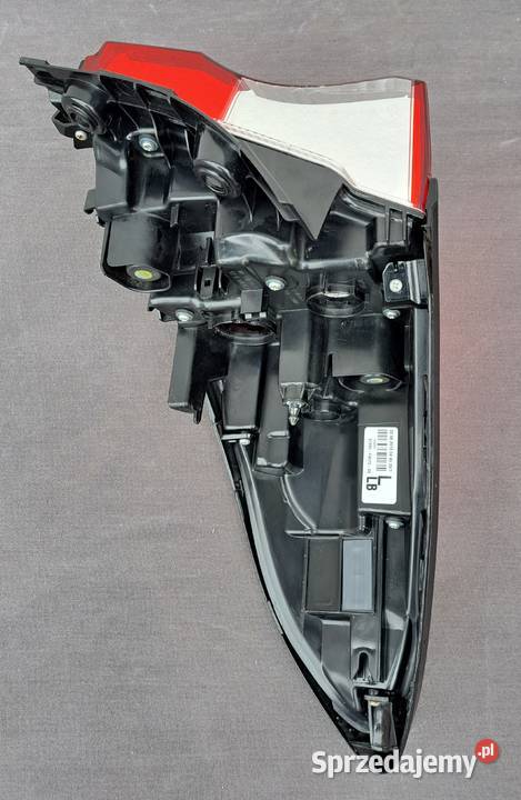 81560F401000 lampa tylna lewa Toyota CHR