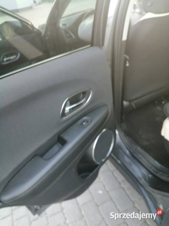 sprzedam samochód nawigacja