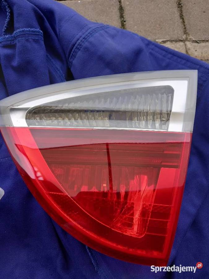 Lampa w klape prawa BMW E91 przedlift ładna osobowe Złotoryja