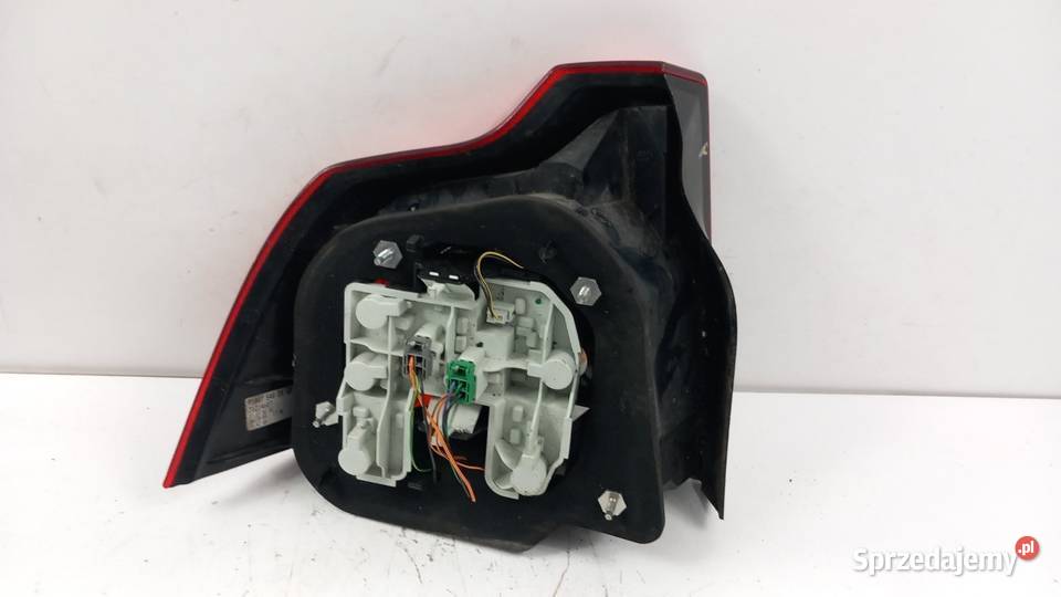 VOLVO S40 II LIFT SEDAN LAMPA TYŁ PRAWA osobowe Zbierkowo