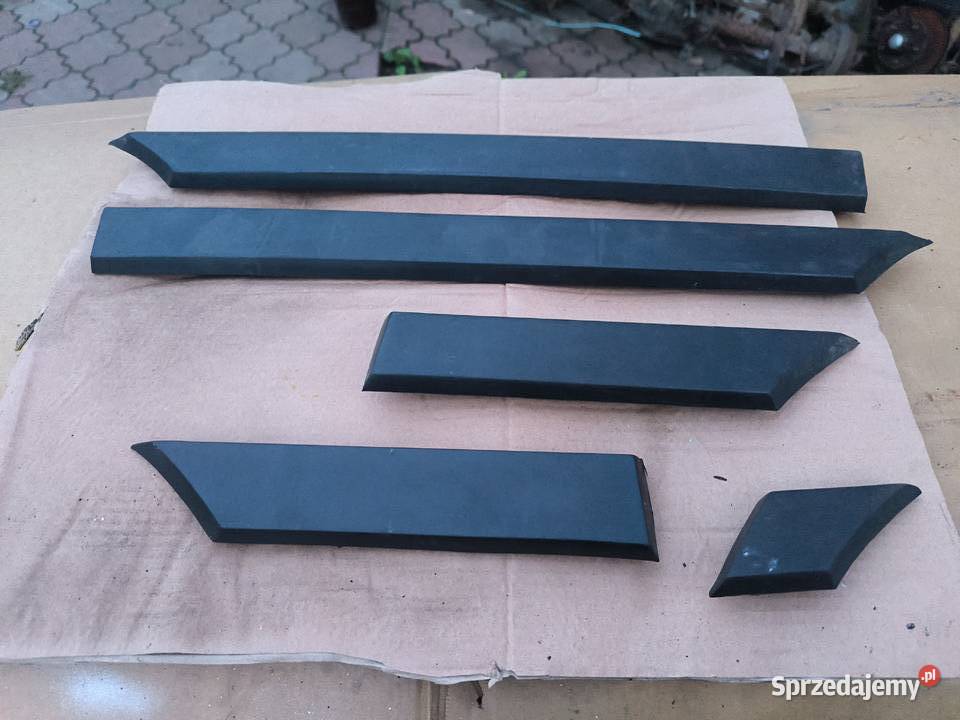 Polonez Borewicz listwy ostre metal guma FSO osobowe Stalowa Wola sprzedam