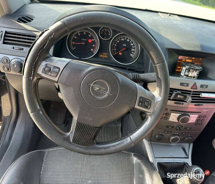 Opel Astra H 16 benzyna 2005r Pilzno