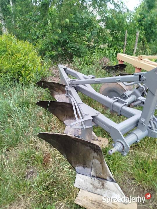Pług 3 skibowe Grudziądz w stanie Izbica sprzedam