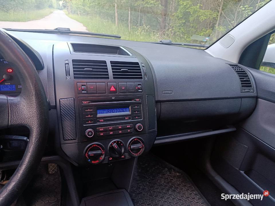 Volkswagen Polo IV 9N 12 Benzyna 2007r Biały benzyna Stąporków sprzedam