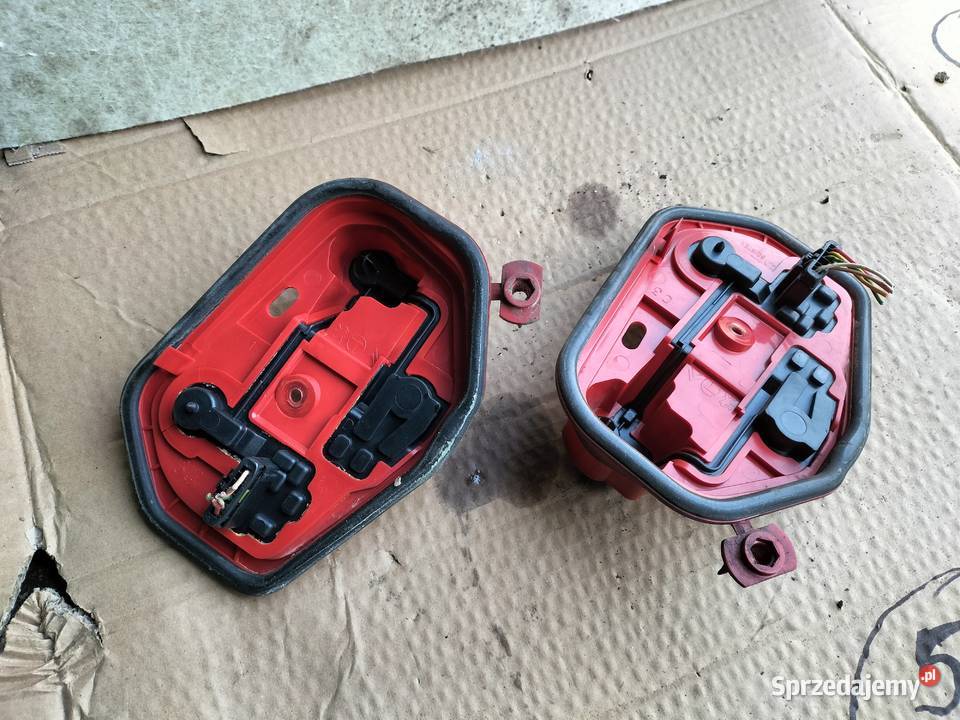 PEUGEOT 206 WKŁAD TYLNEJ LAMPY LEWY PRAWY