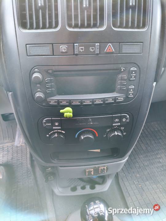 Chrysler Voyager 24 benzyna Rok produkcji 2004 Lutomiersk