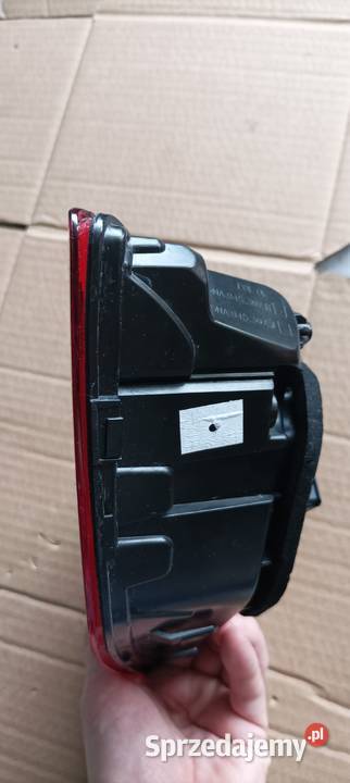 VW Tiguan II FL lampa tylna lewa w pokrywe lampy tylne łódzkie Łódź