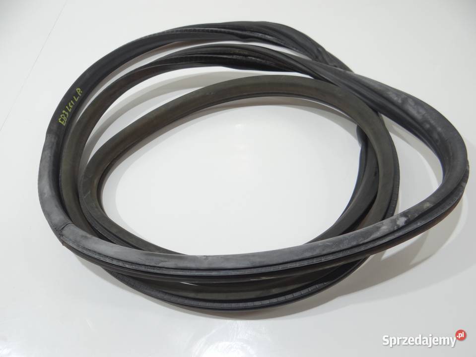 USZCZELKA DRZWI LEWY PRZÓD BMW X3 E83 LCI osobowe