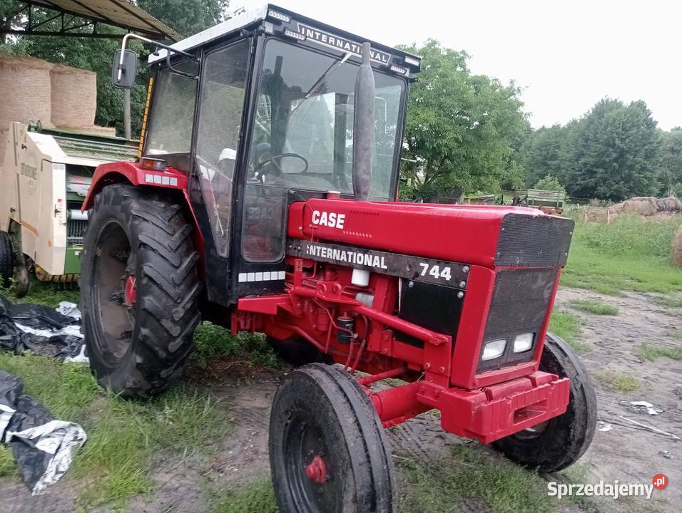 Case international 744 Kabina