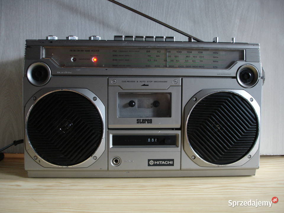 Radiomagnetofon HITACHI TRK-8001W