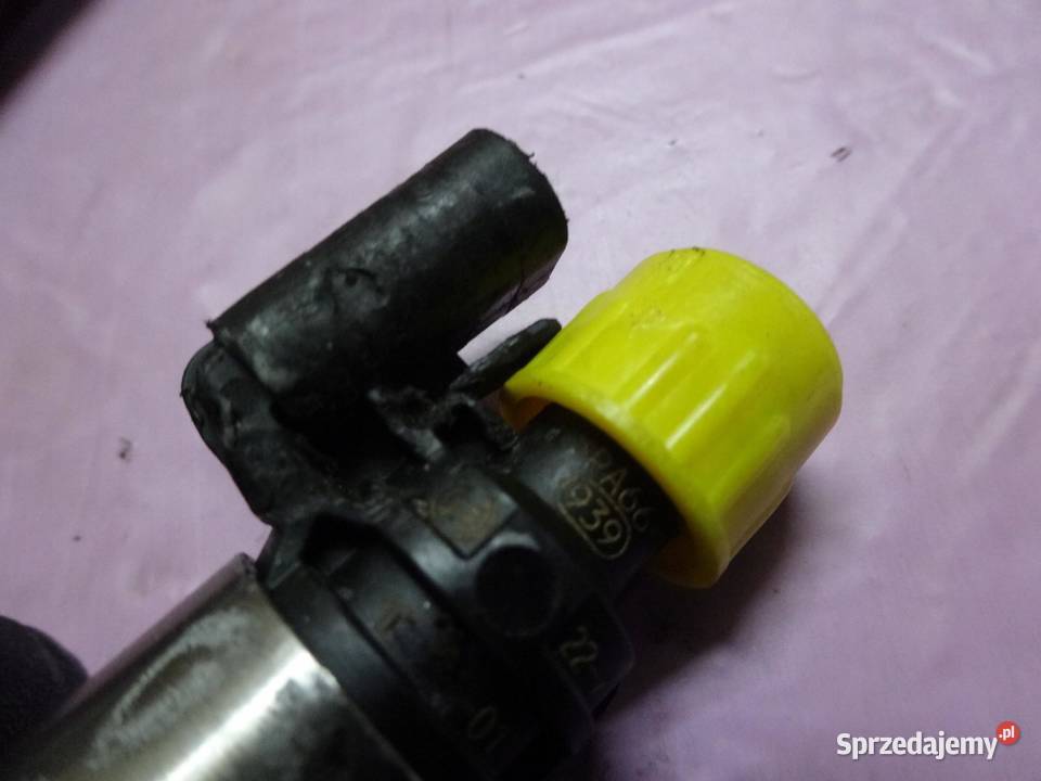 FORD FOCUS 10 ECOBOOST 12R 125 5G9F593FA 0261500 osobowe Wtryskiwacze sprzedam