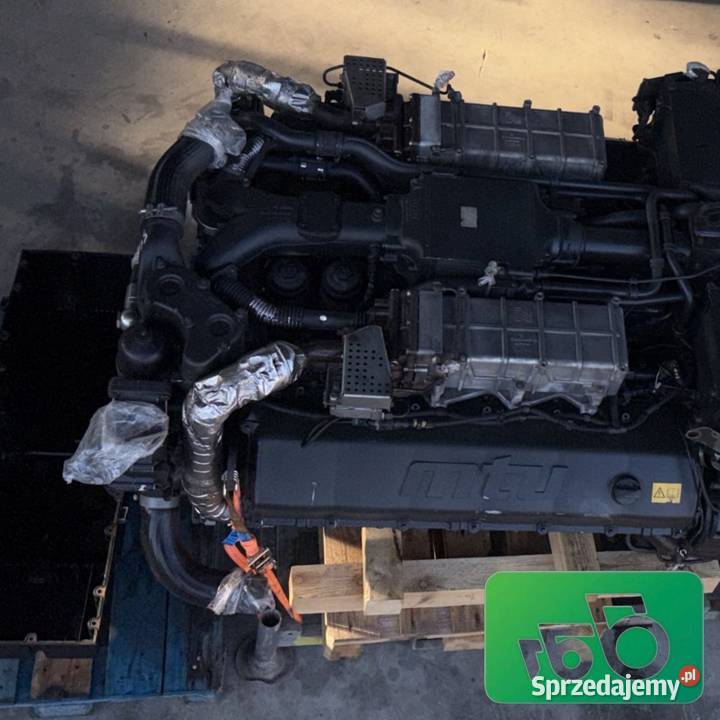 Fendt Katana 85 Silnik MTU V12 211 l