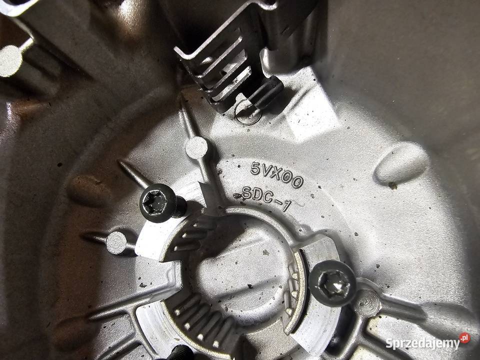 Yamaha FZ6 pokrywa dekiel osłona silnika lewa Jelenia Góra