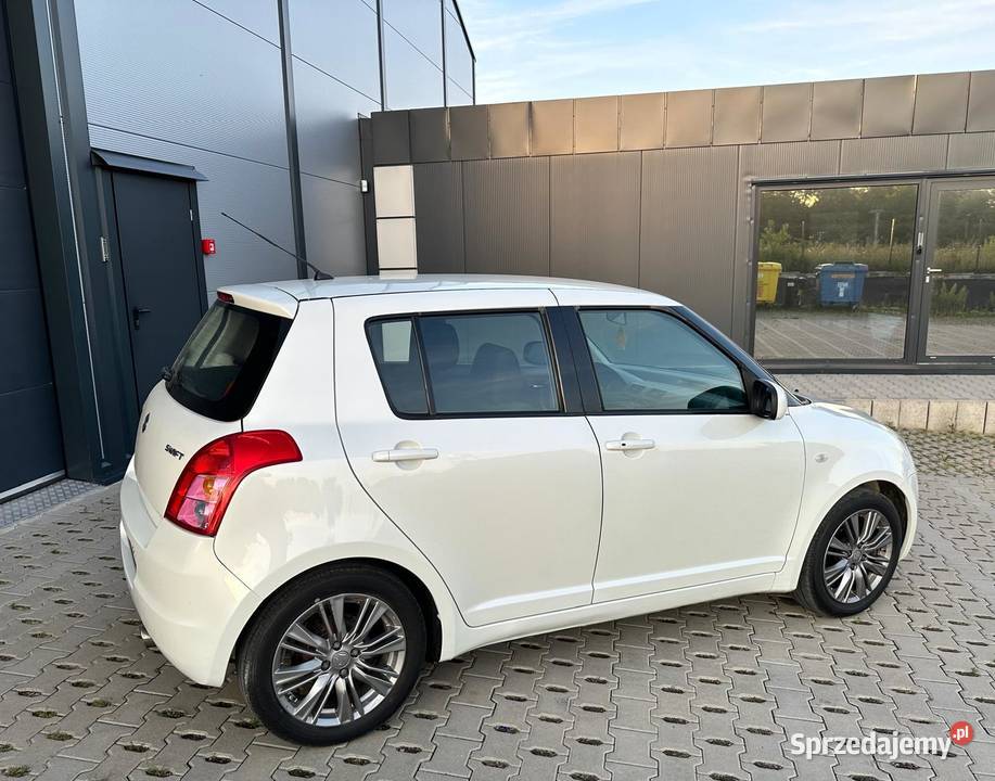 SUZUKI SWIFT 13 NIEZAWODNY ZADBANY BOGATA WERSJA sprzedam