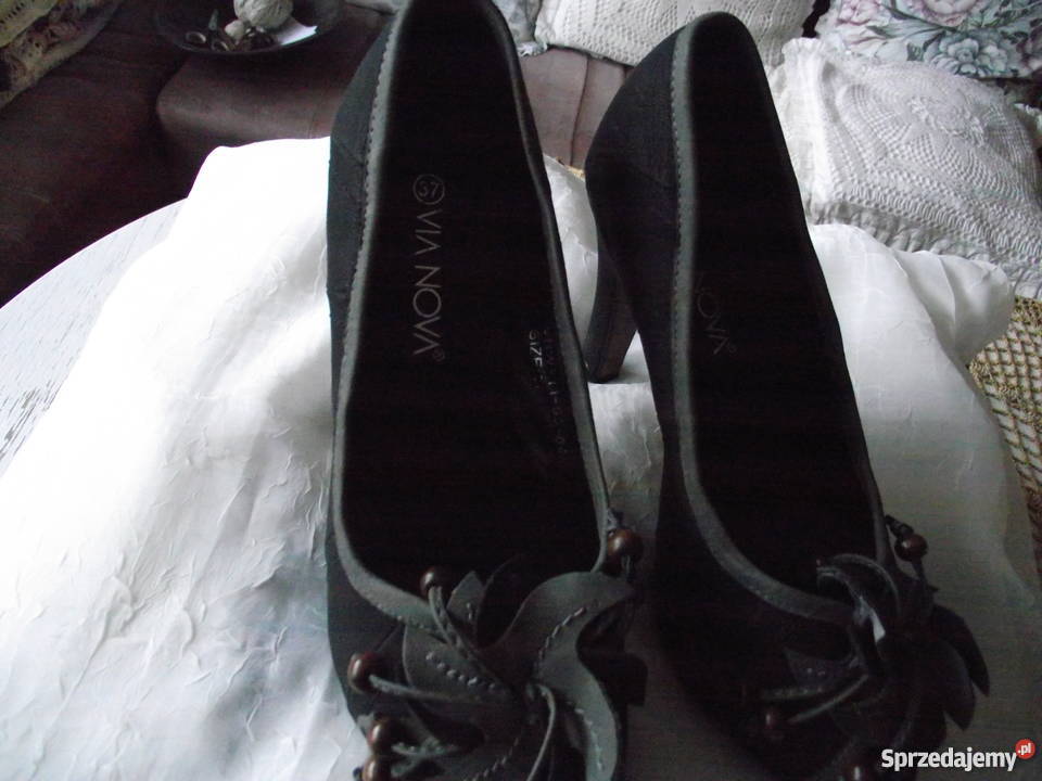 SZPILKI ZE SKÓRY ZAMSZOWEJ r 37 Piła