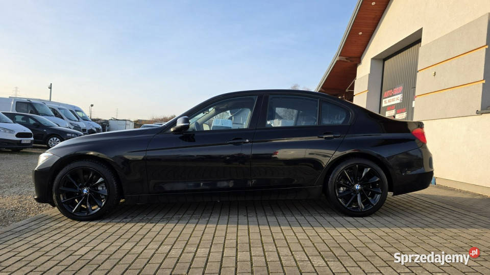 BMW 330 BMW 330D xDrive ładny stan 4x4 sedan F30 garażowany Chełm Śląski