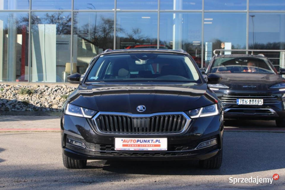 Skoda Octavia 2022r Matrix Hak Temp Adapt Navi Kraków