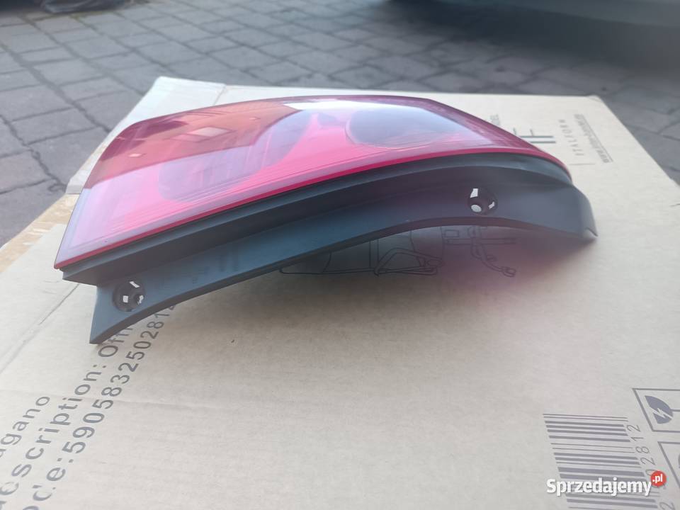 Nissan Primera P12 lampa lewy tył tylna lewa Częstochowa