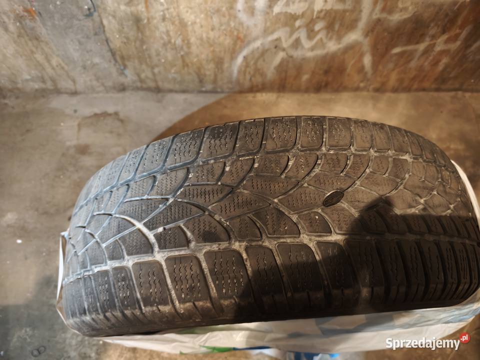 Opony zimowe Dunlop 235 55 r18 używane Stalowa Wola