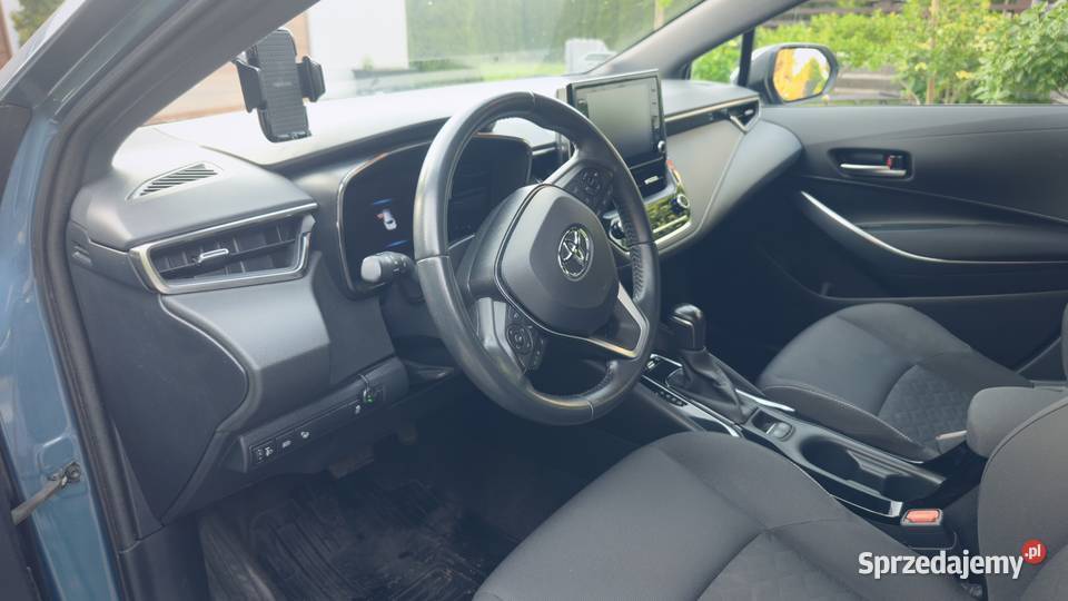 Toyota Corolla Kombi 18 Hybrid ComfortTechZimowy Rok produkcji 2021