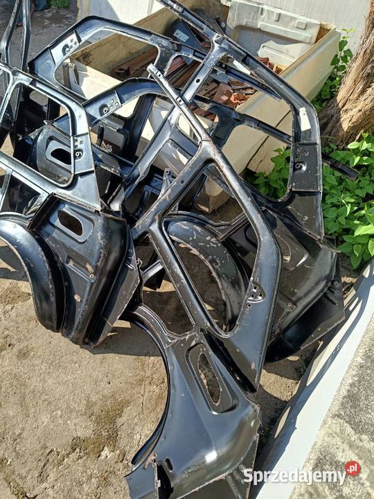 Poszycia boków boki wewnętrzne fiat 126p Siepraw