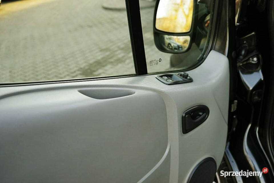 Opel Vivaro 25CDTI Klima automat 145 2007r komputer pokładowy Płock