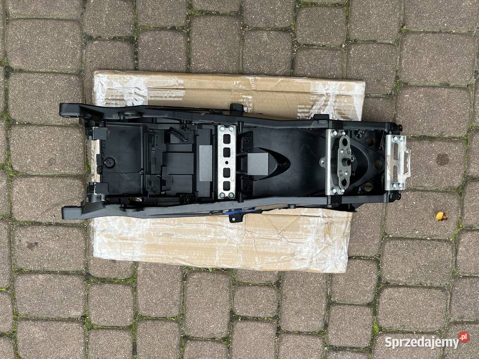 SUZUKI GSXR1000 K9L6 STELAŻ TYŁ GSXR 1000 Pozostałe podlaskie Białystok sprzedam