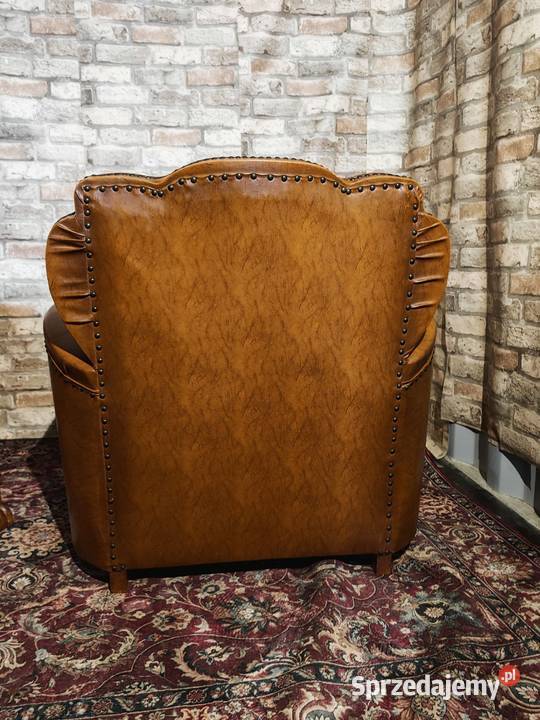 Dwa potężne fotele z prawdziwej skóry i drewna sprzedam