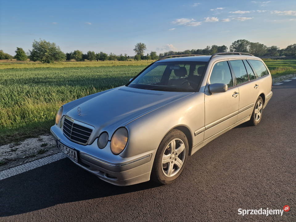 MercedesBenz Klasa E W210 Elegance Kombi 27 CDI manualna Karczew sprzedam