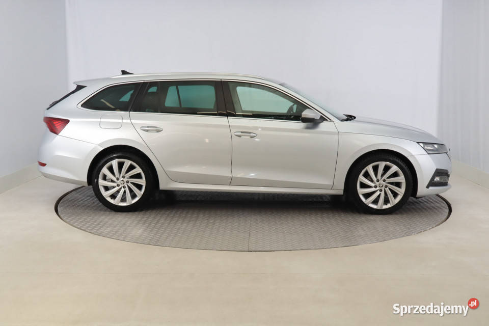 Skoda Octavia 20 TDI kamera cofania