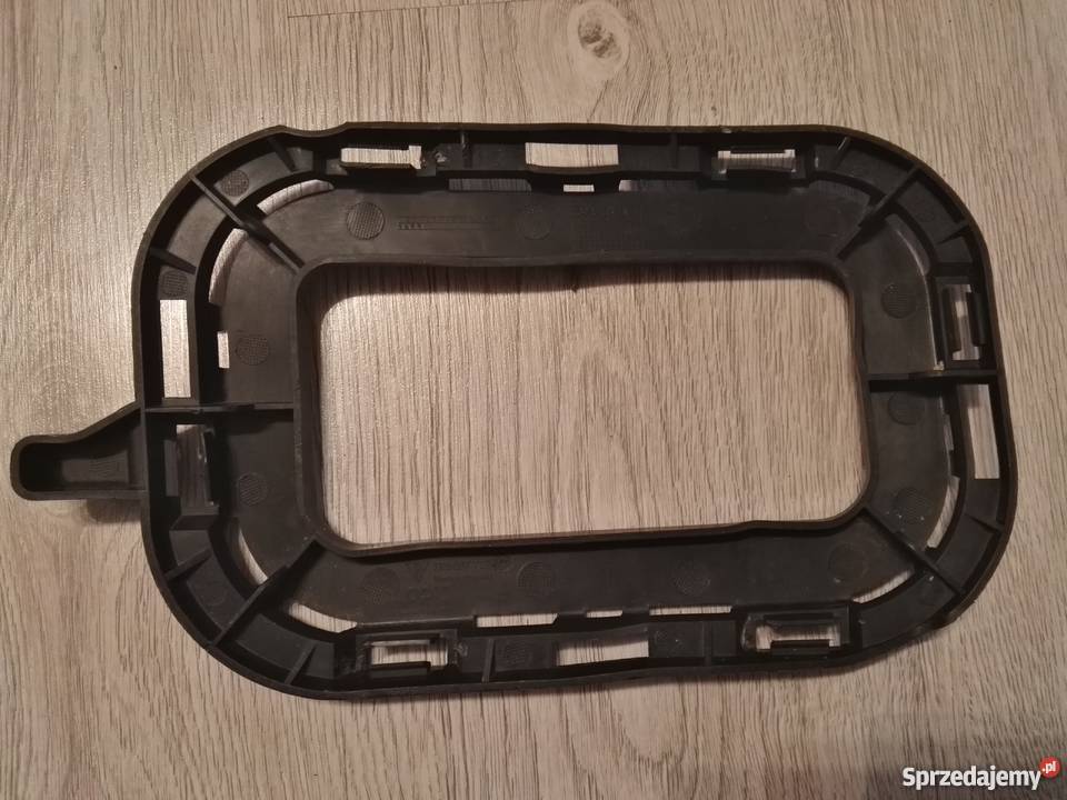 PORSCHE CAYENNE 0916 PRAWY ŚLIZG ZDERZAKA TYŁ Karoseria Międzychód sprzedam