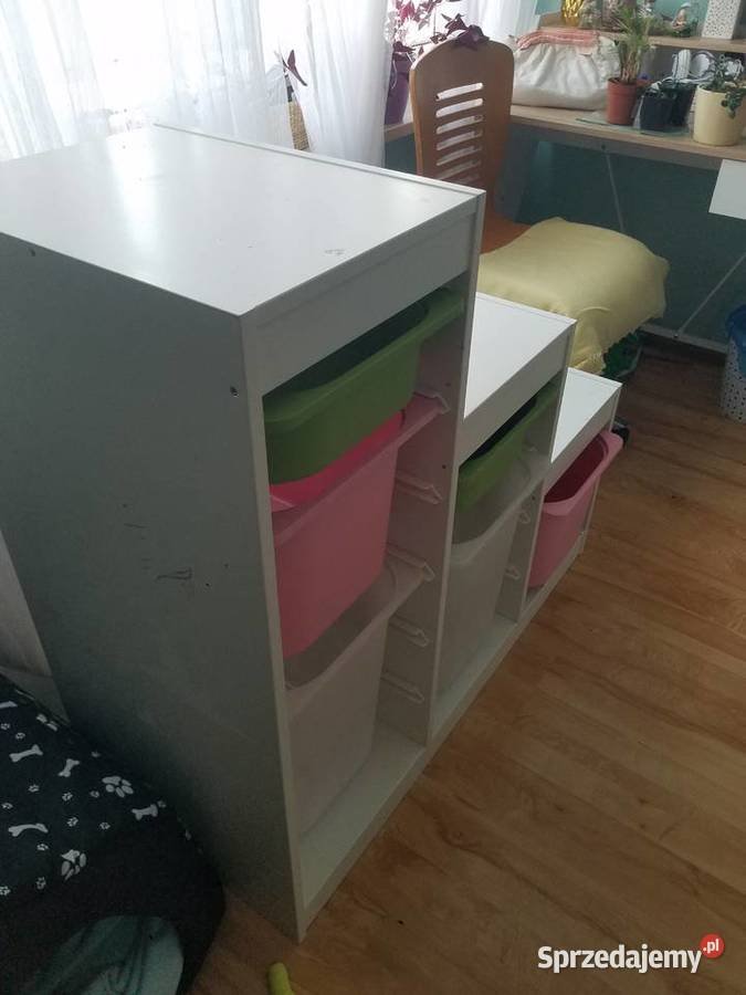 Biała szafka z kolorowymi schowkami 94cm Kłobuck