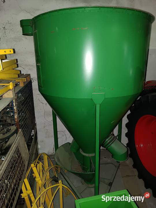 Mieszalnik pasz sypkich IGAMET 1200 dostępny w Do hodowli zwierząt Opoczno