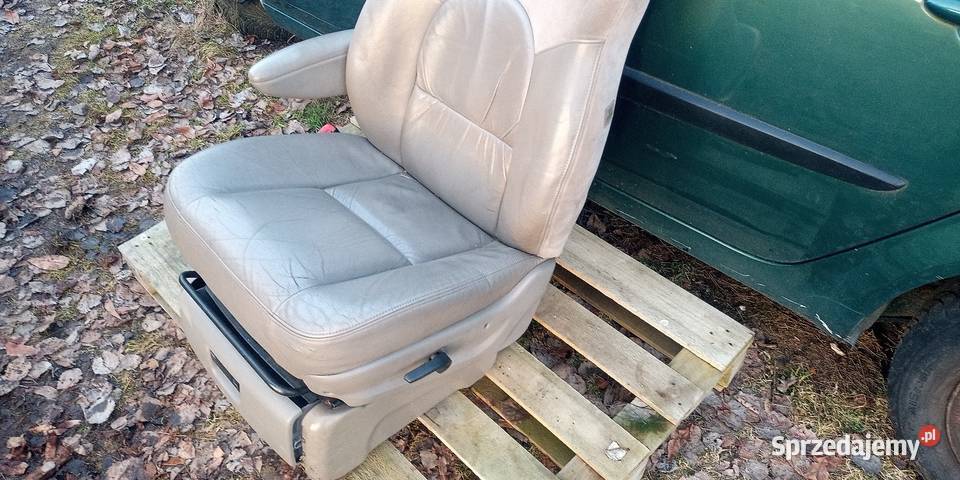 Chrysler Voyager 0107 fotel kierowcy do busa Częstochowa