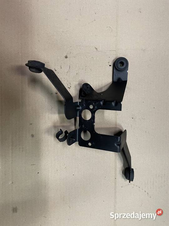 Uchwyt mocowanie pompy abs Ford fusion mk1 Rok produkcji 2008