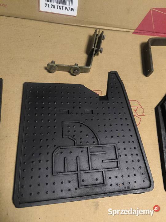 Fiat 126p chlapacze uchwyty Stalowa Wola