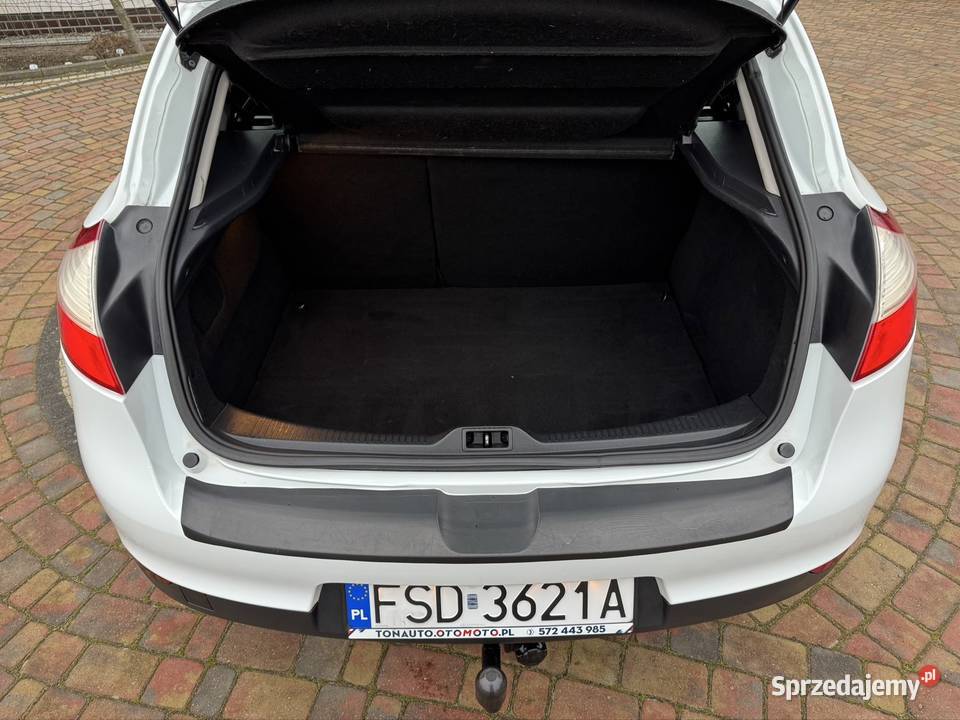 Renault Megane III 2009r 16 Benzyna 100 Drezdenko