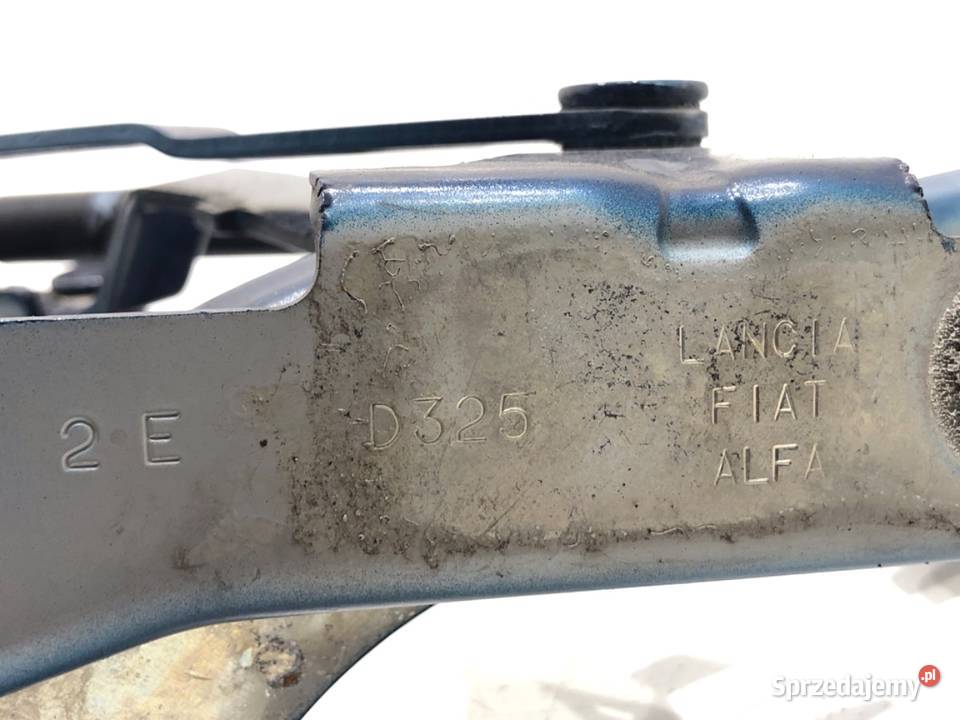 ZAWIASY KLAPY TYŁ KOMPLET FIAT 500 Hatchback Motoryzacja