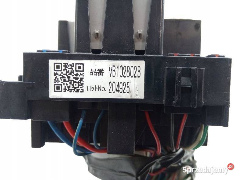 SKRZYNKA BEZPIECZNIKÓW MB102802B 204925 Subaru