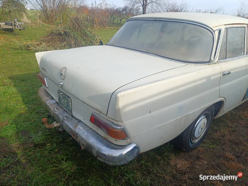 Mercedes w110 200 benzyna manual Ostrów Wielkopolski