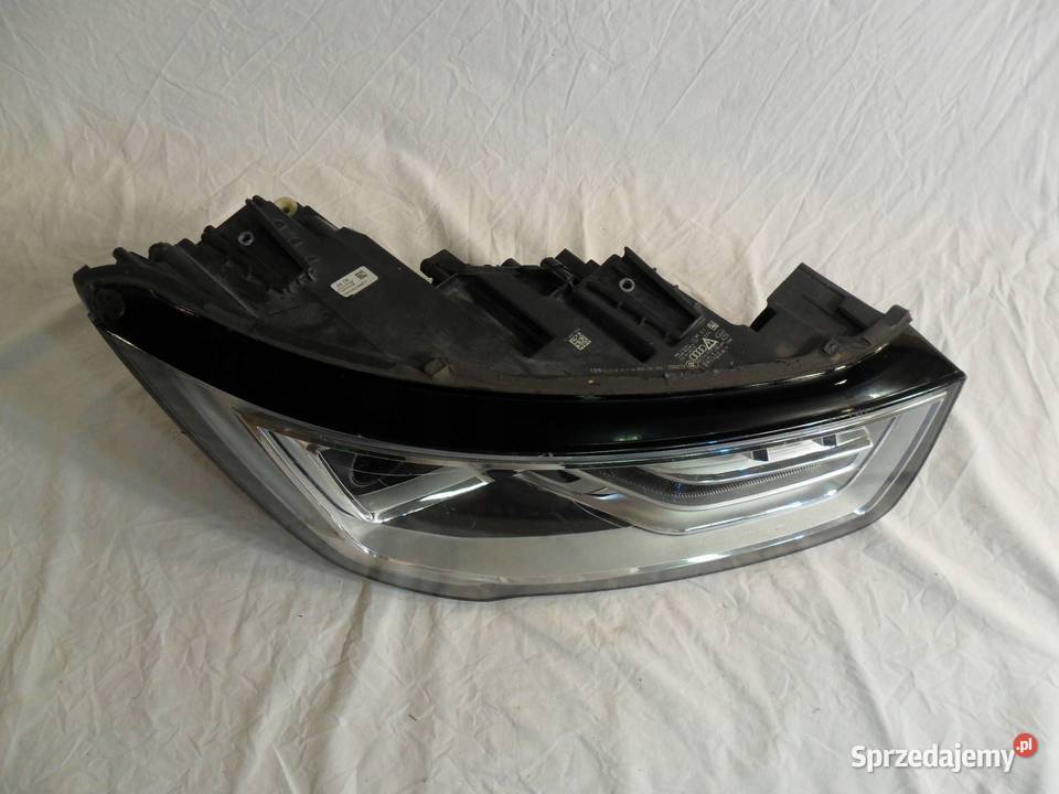 REFLEKTOR PRZÓD STRONA PRAWA AUDI A1 8XA941006