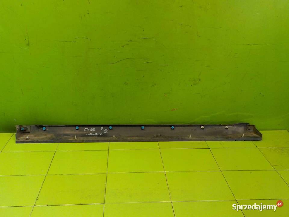 OUTLANDER II 0610 nakladka listwa progu prawa osobowe Części samochodowe Suków